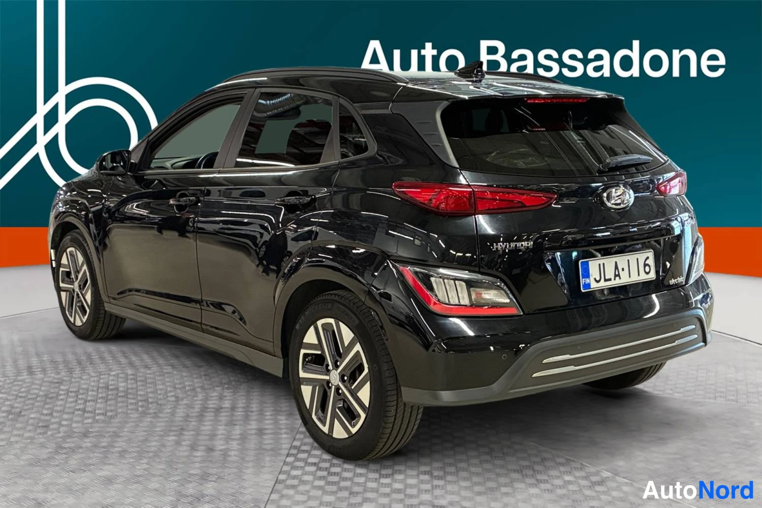 Musta Hyundai Kona electric 2021, takaviisto, kuva 6