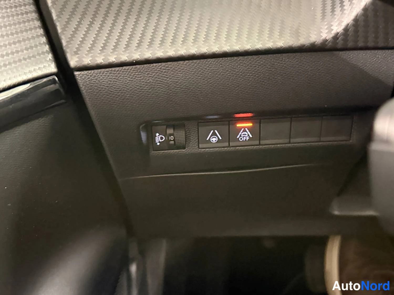 Musta Peugeot E-208 2021, yksityiskohta, kuva 24