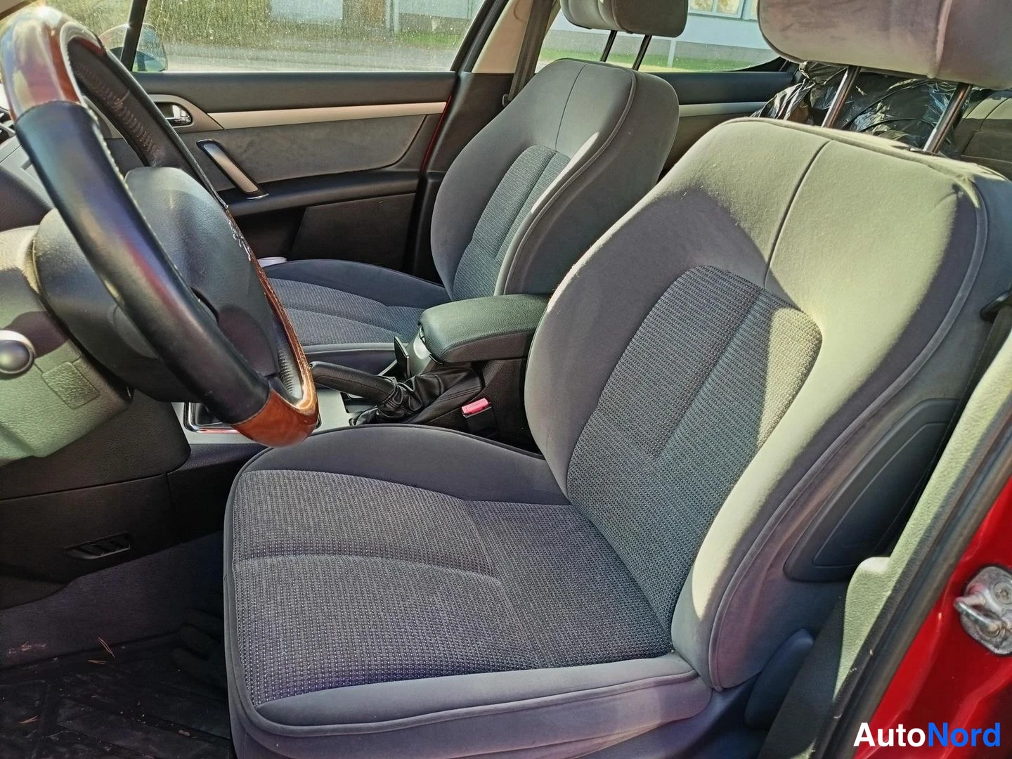 Punainen Peugeot 407 2004, etuistuimet, kuva 6