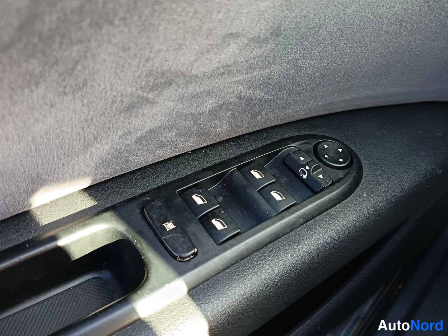 Punainen Peugeot 407 2004, yksityiskohta, kuva 10