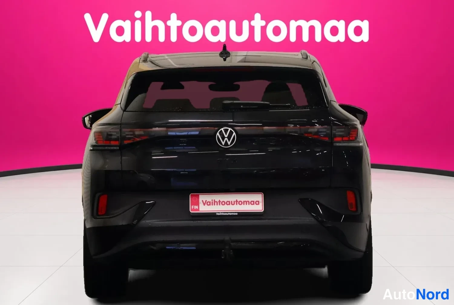 Musta Volkswagen ID.4 GTX 2023, takaa, kuva 8