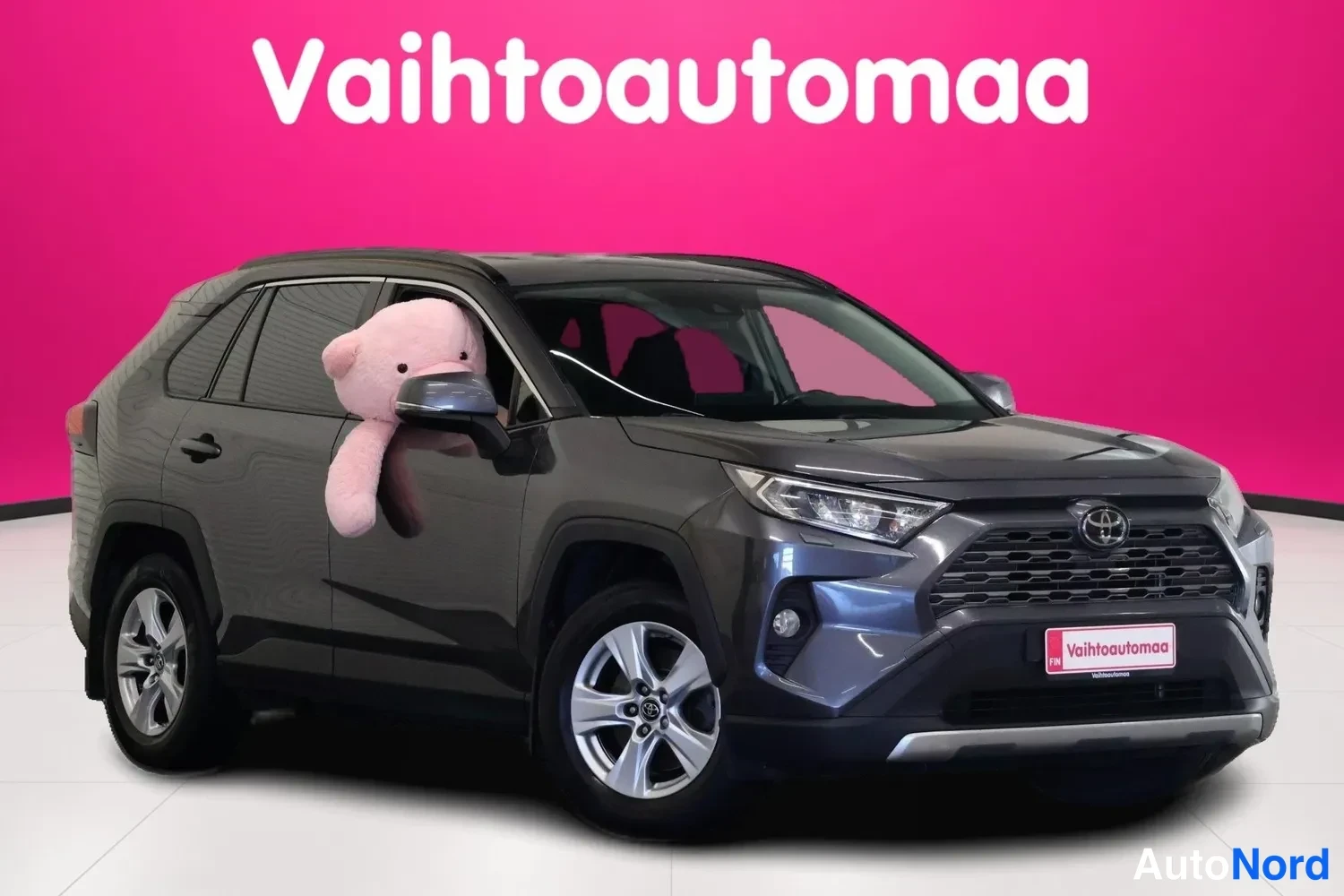 Harmaa Toyota RAV4 2019, etuviisto, keula oikealle, kuva 2