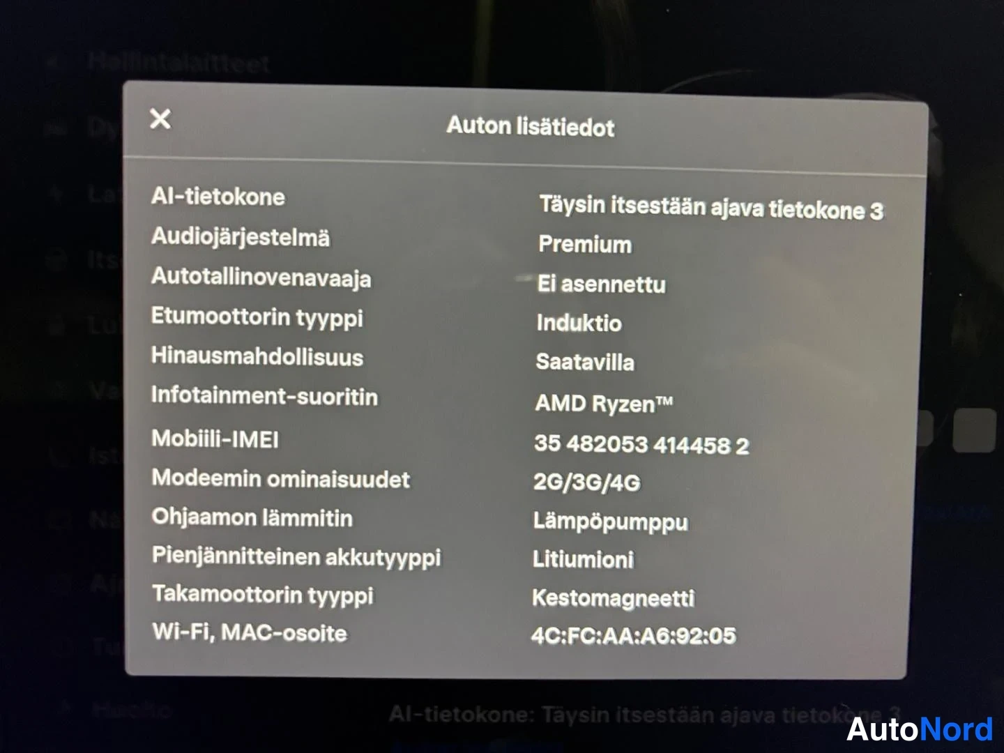 Valkoinen Tesla Model Y 2023, yksityiskohta, kuva 13