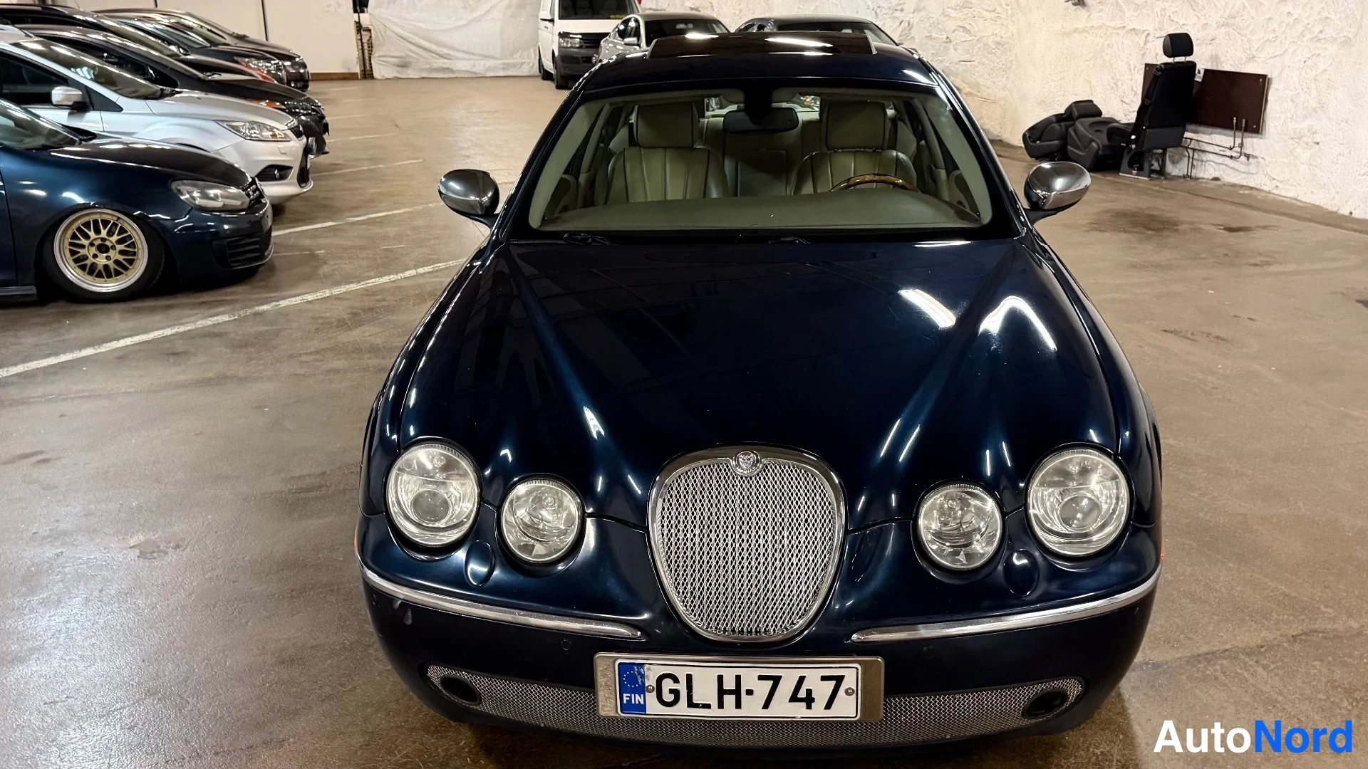 Sininen Jaguar S-Type 2006, edestä, kuva 5