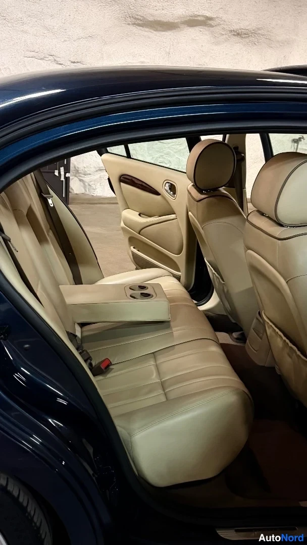 Sininen Jaguar S-Type 2006, takaistuimet, kuva 27