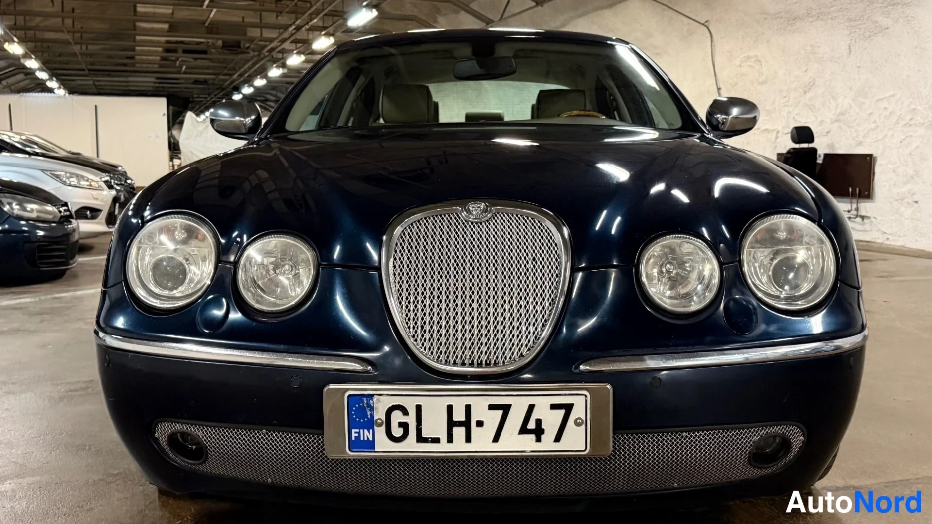 Sininen Jaguar S-Type 2006, edestä, kuva 6