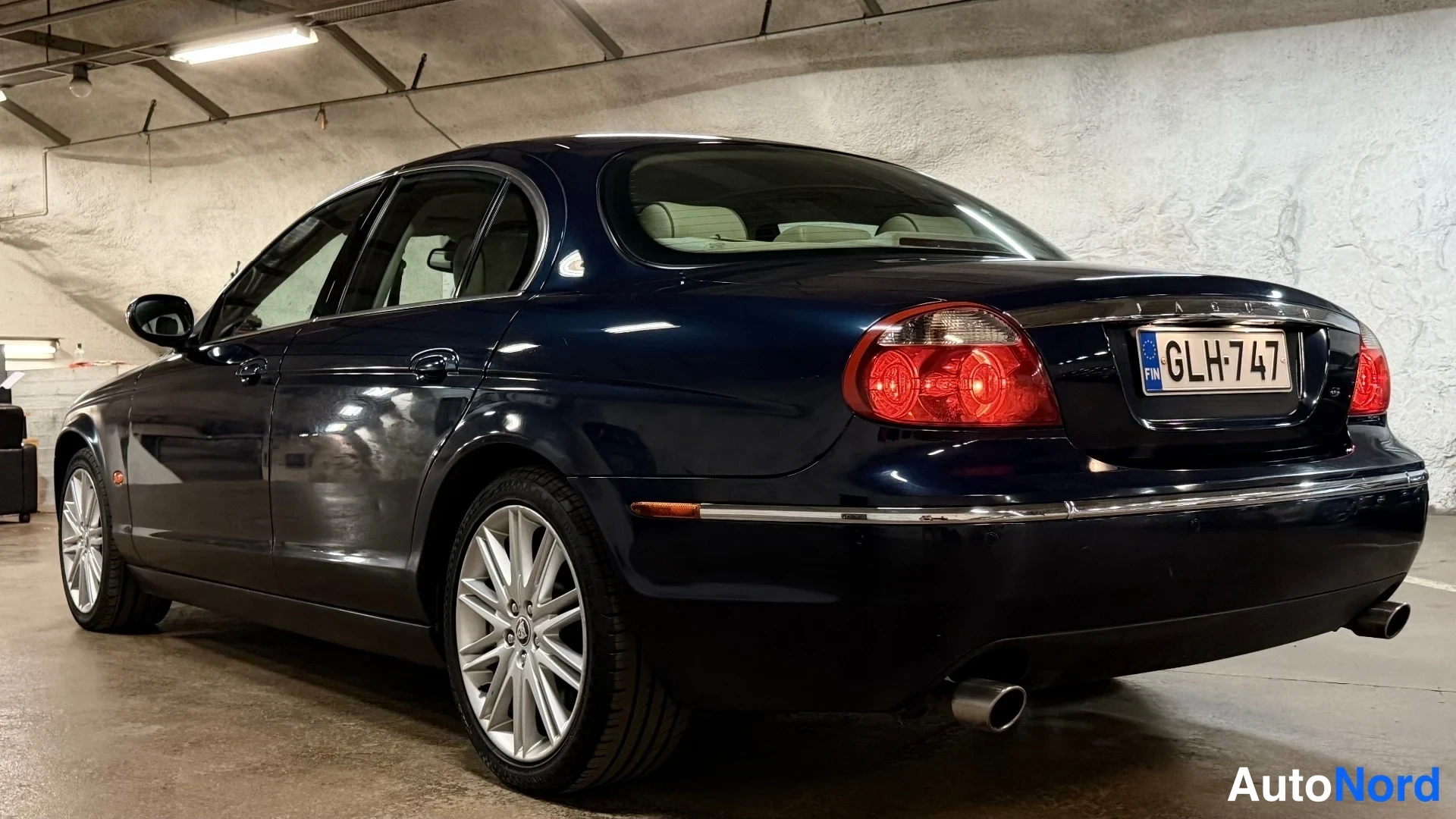 Sininen Jaguar S-Type 2006, takaviisto, kuva 13