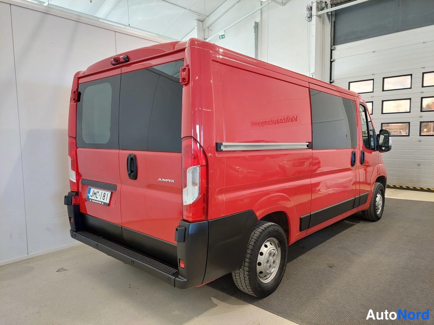 Punainen Citroen Jumper 2021, takaviisto, kuva 7