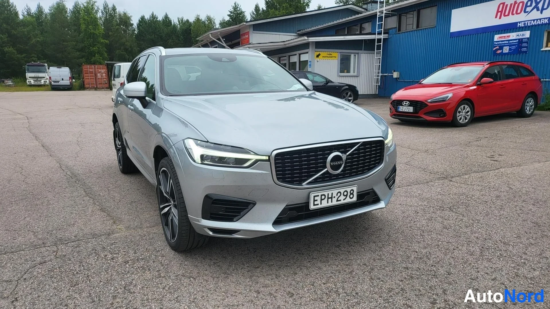 Hopea Volvo XC60 2018, etuviisto, keula oikealle, kuva 4