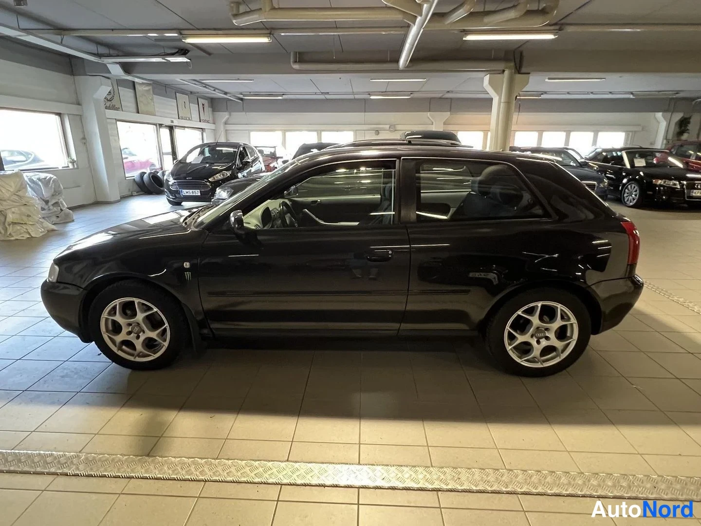 Sininen Audi A3 2000, sivulta, kuva 3