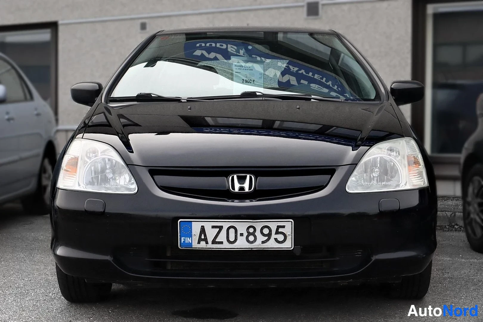 Black Honda Civic 2002, front, photo 3