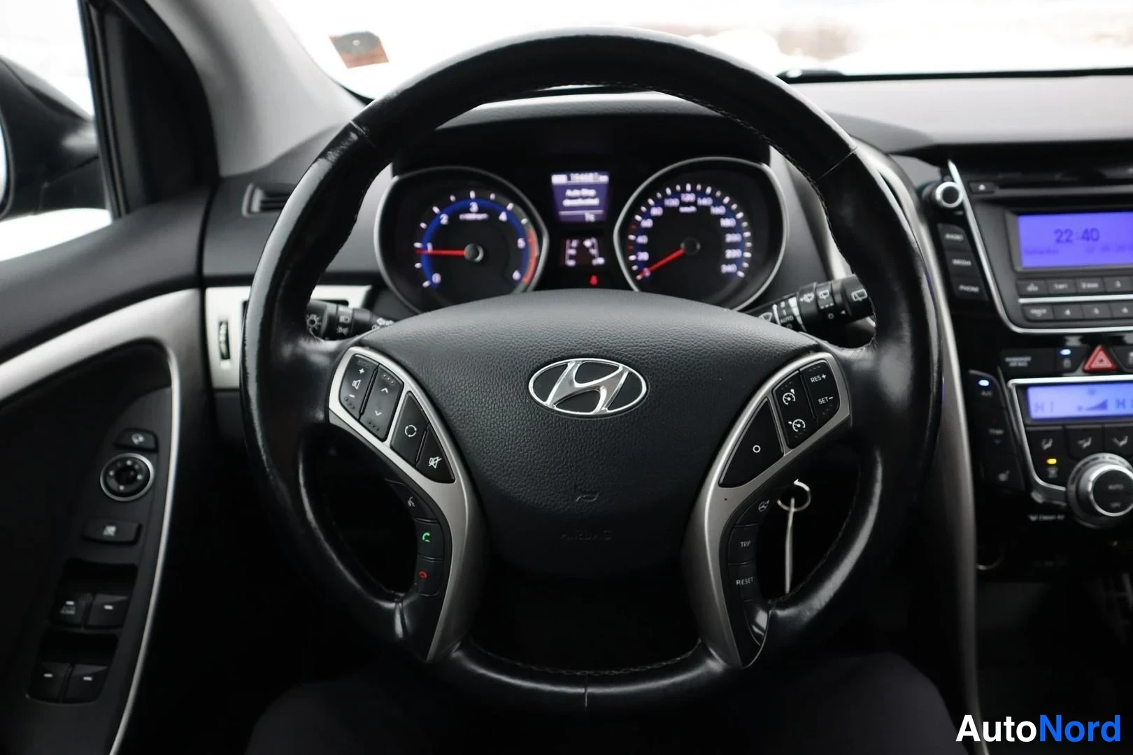 Musta Hyundai i30 2015, yksityiskohta, kuva 13