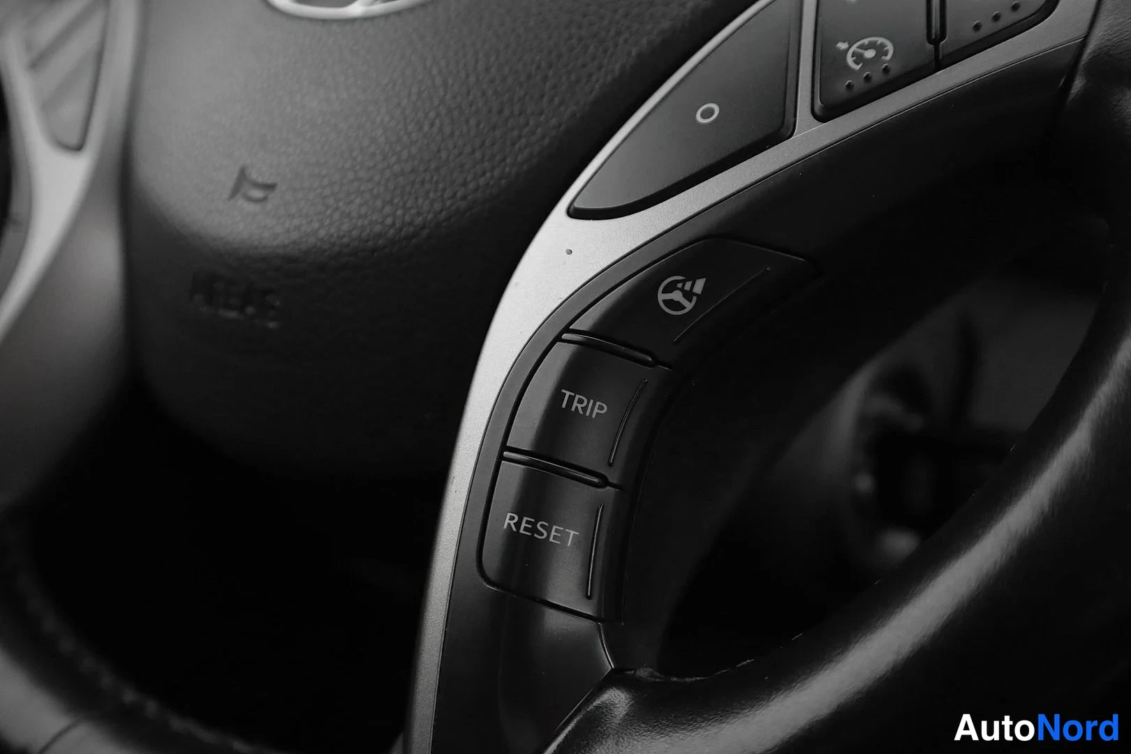 Musta Hyundai i30 2015, yksityiskohta, kuva 16