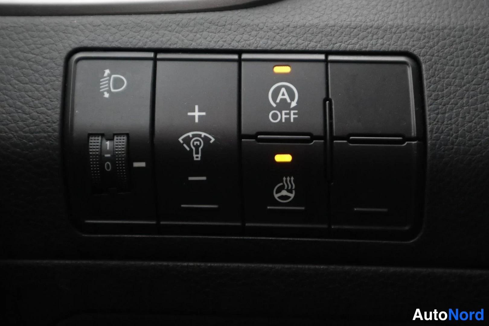 Musta Hyundai i30 2015, yksityiskohta, kuva 17