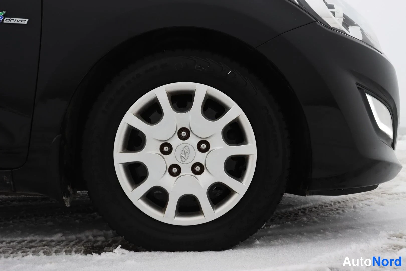 Musta Hyundai i30 2015, yksityiskohta, kuva 12