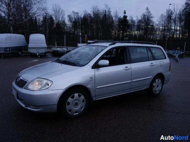Hopea Toyota COROLLA 2003, etuviisto, keula vasemmalle, kuva 2