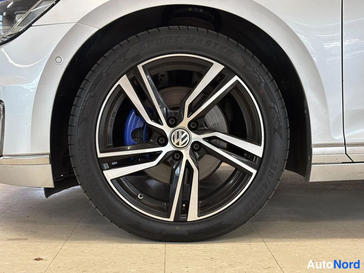 Harmaa Volkswagen Passat 2015, yksityiskohta, kuva 22