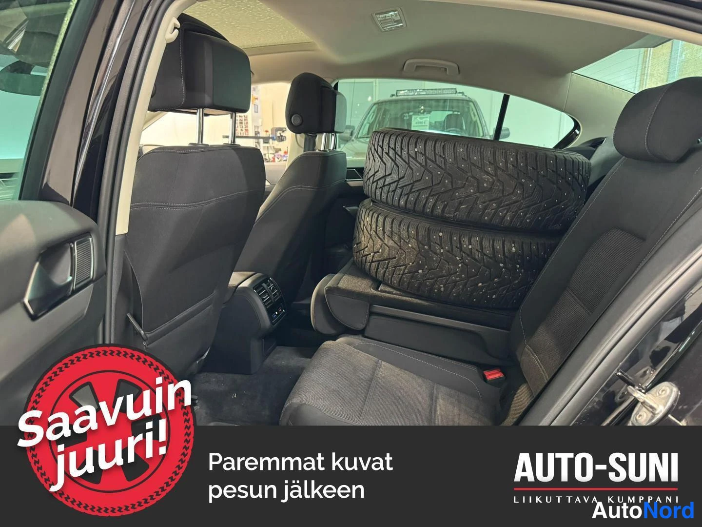 Musta Volkswagen Passat 2018, takaistuimet, kuva 11