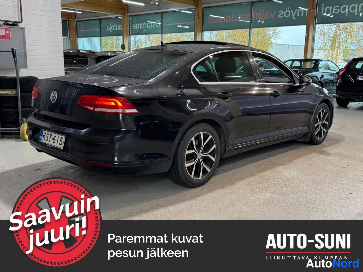 Musta Volkswagen Passat 2018, takaviisto, kuva 4