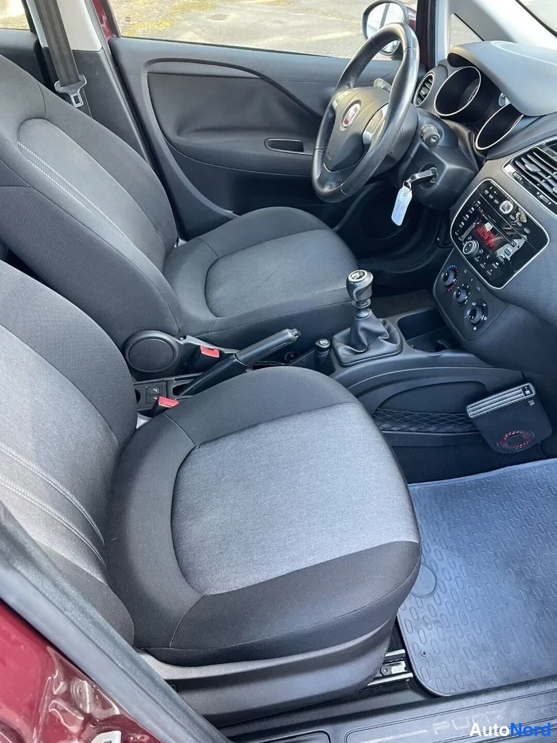 Ruskea Fiat Punto 2013, etuistuimet, kuva 6