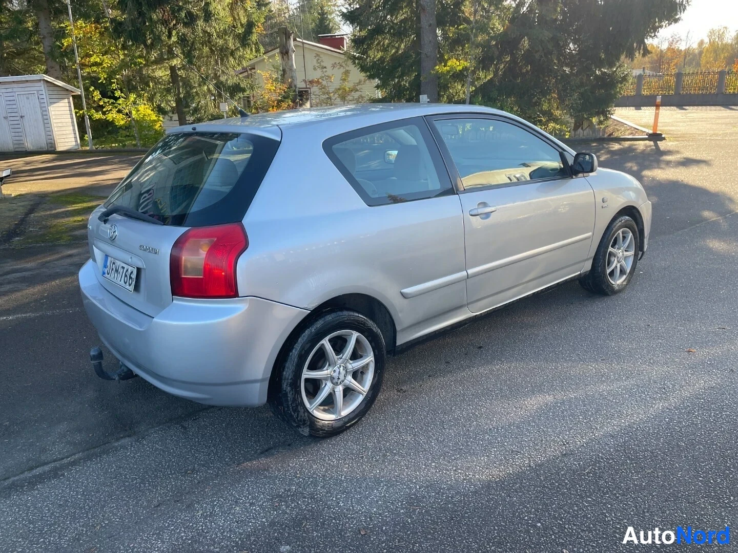 Hopea Toyota Corolla 2004, takaviisto, kuva 3