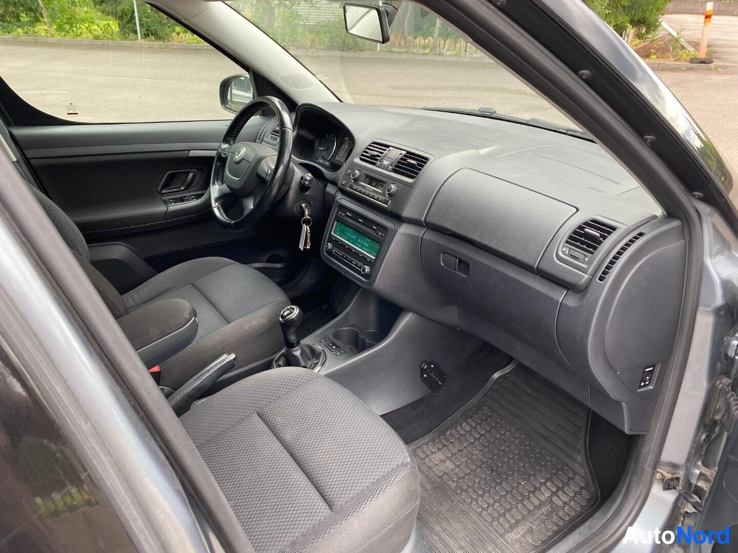 Harmaa Skoda Roomster 2012, kuva 7
