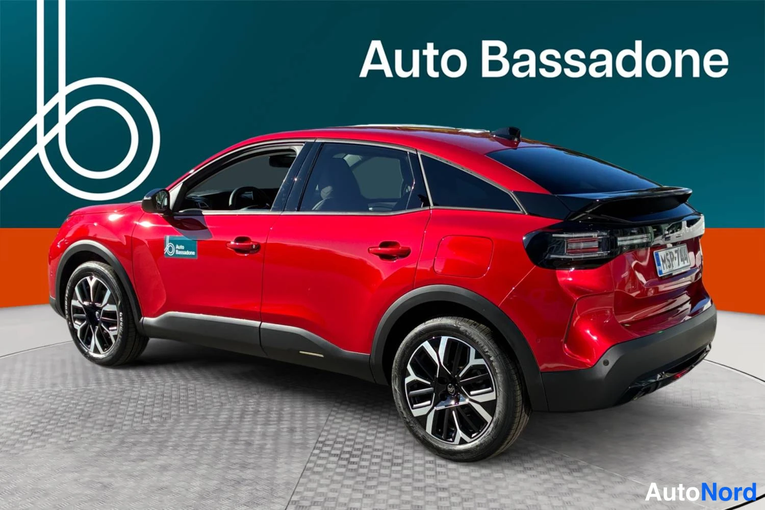 Punainen Citroen C4 2026, takaviisto, kuva 6