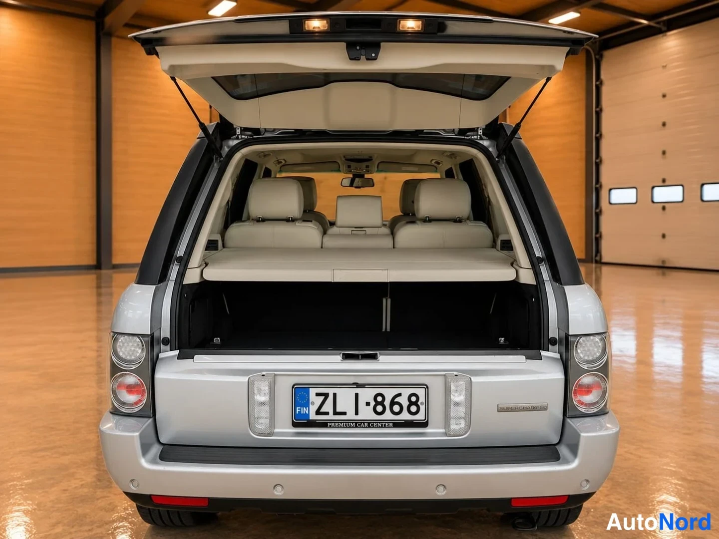 Hopea Land Rover Range Rover 2005, takaa, kuva 5