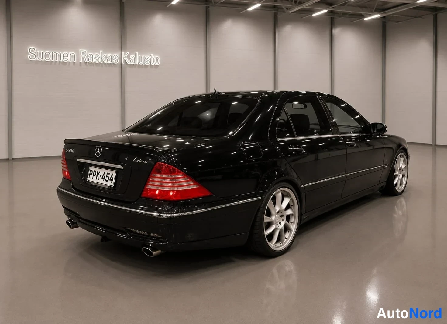 Sininen Mercedes-Benz S LORINSER 2002, takaviisto, kuva 5