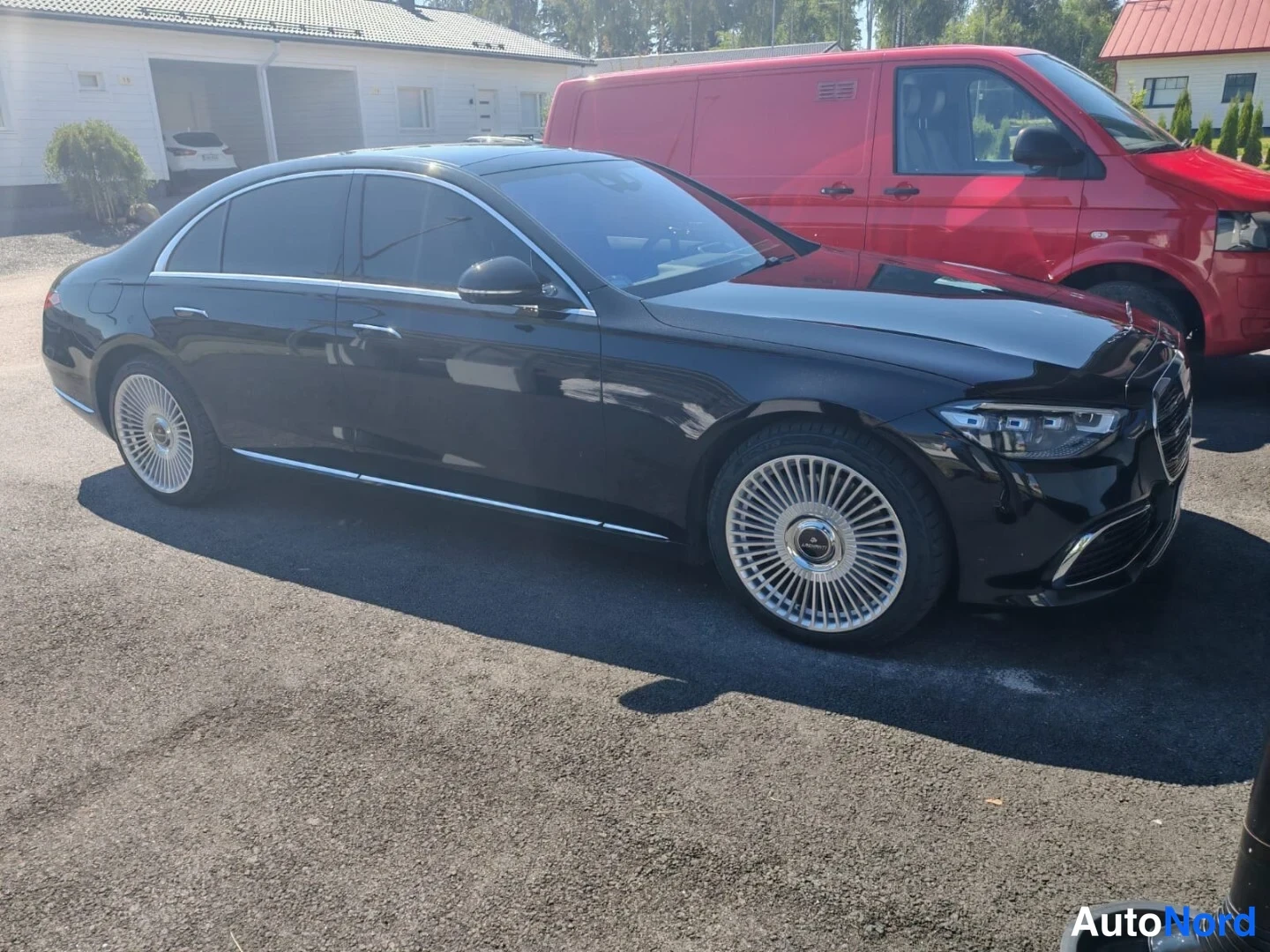 Musta Mercedes-Benz S 400 d 4MATIC 2021, etuviisto, keula oikealle, kuva 5