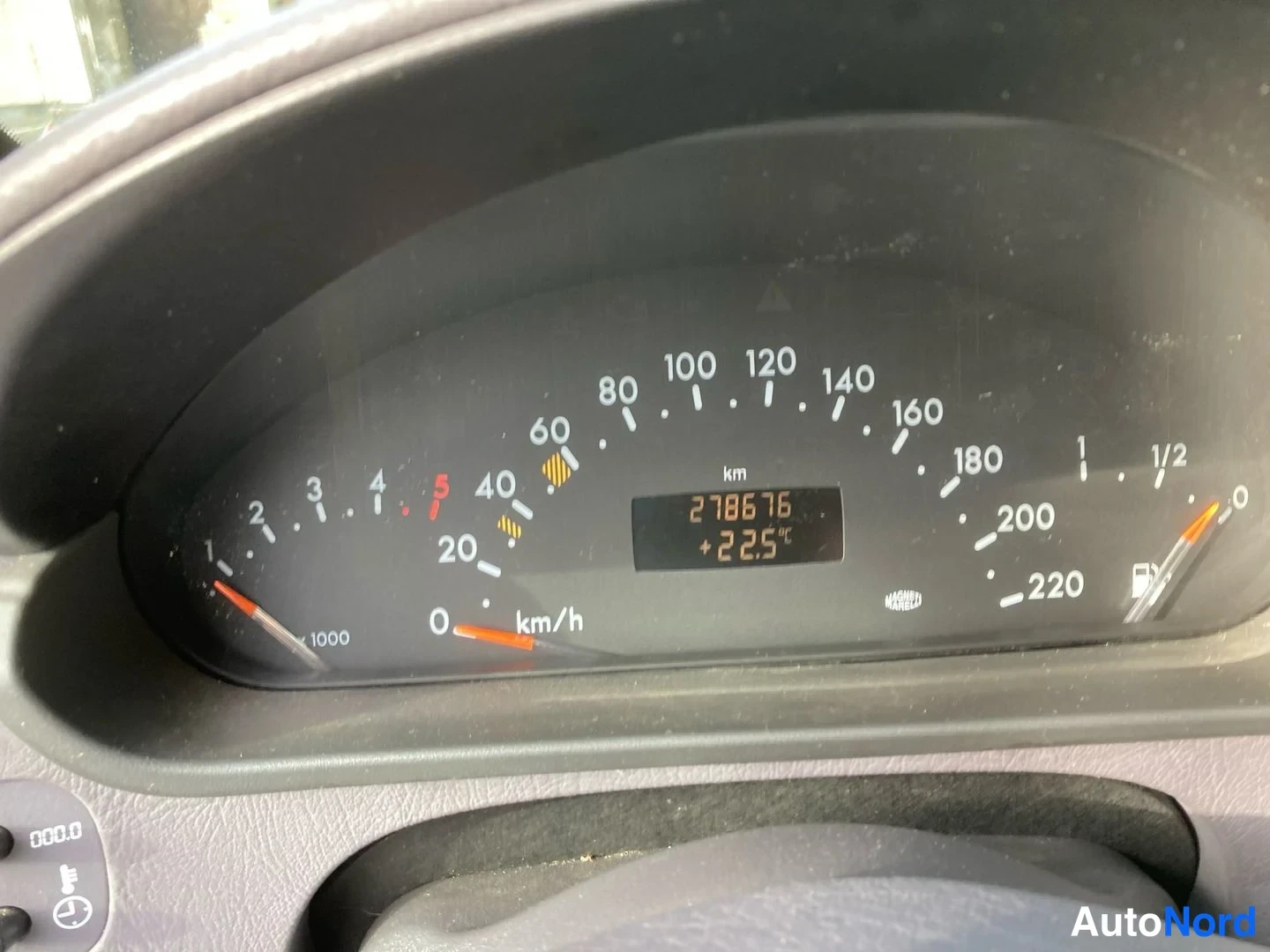 Hopea Mercedes-Benz A  Farmari 2004, yksityiskohta, kuva 11