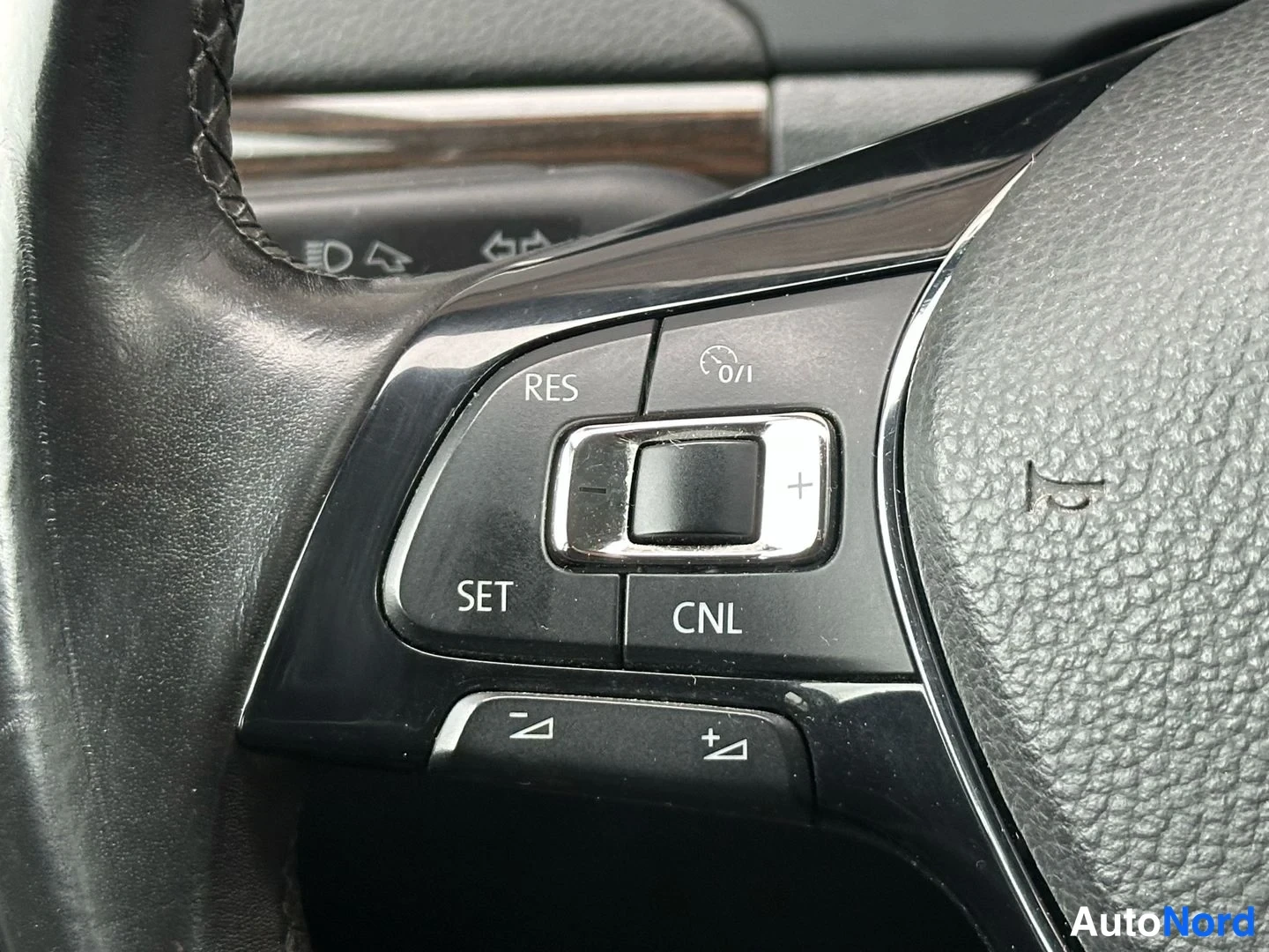 Harmaa Volkswagen Jetta 2017, yksityiskohta, kuva 22