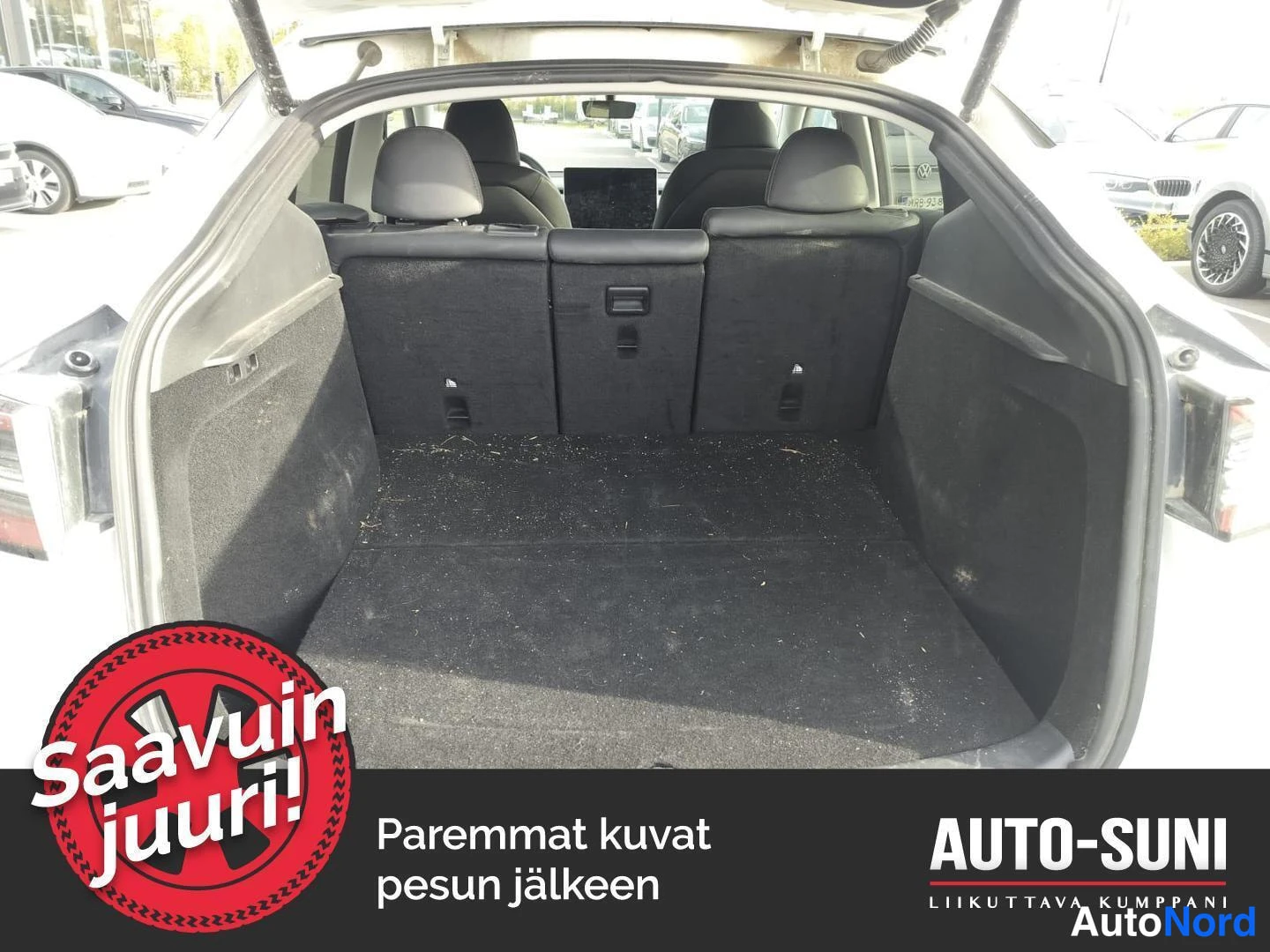 Valkoinen Tesla Model Y 2023, tavaratila, kuva 8