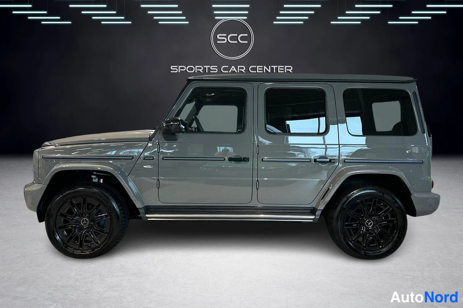 Silver Mercedes-Benz G 580 4MATIC 2025, side, photo 3