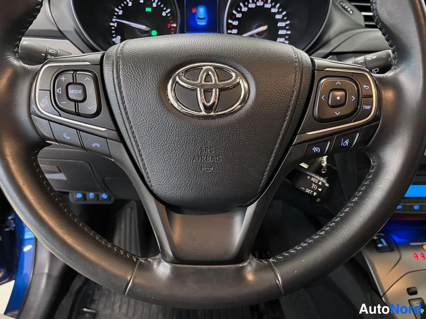 Sininen Toyota Avensis 2017, yksityiskohta, kuva 18