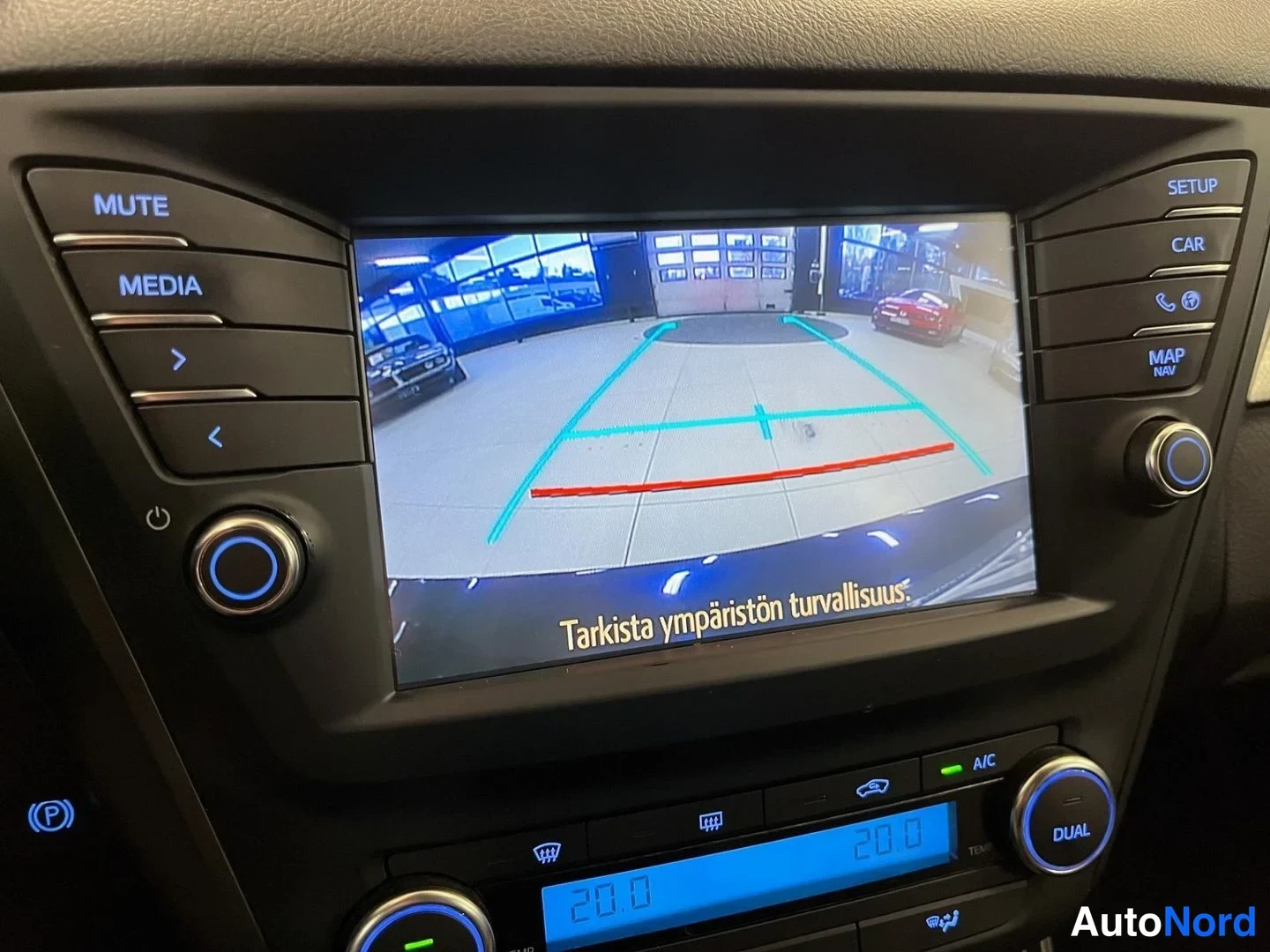Sininen Toyota Avensis 2017, yksityiskohta, kuva 27