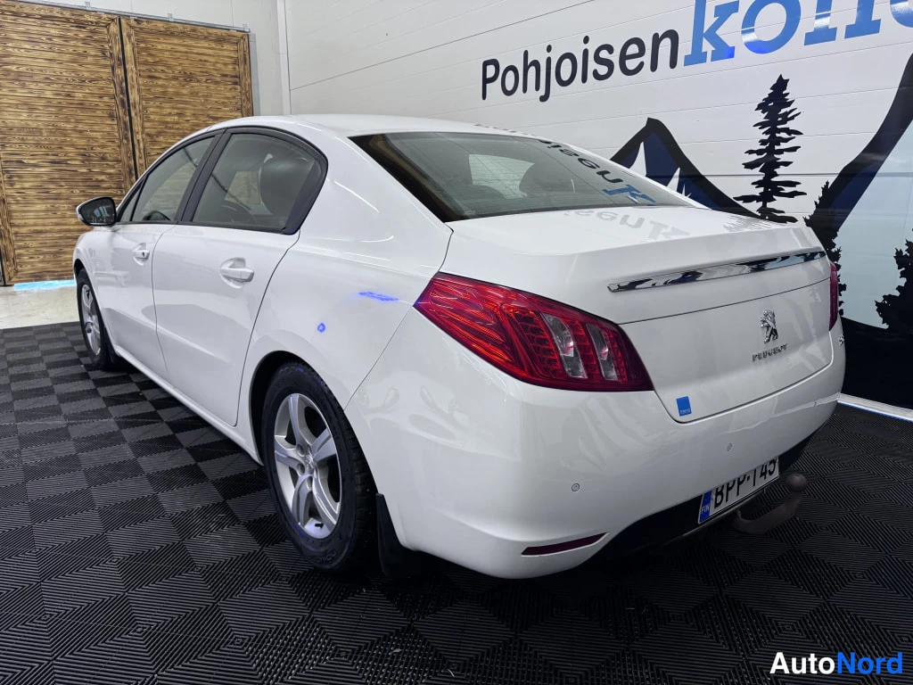 Valkoinen Peugeot 508 2012, takaviisto, kuva 4