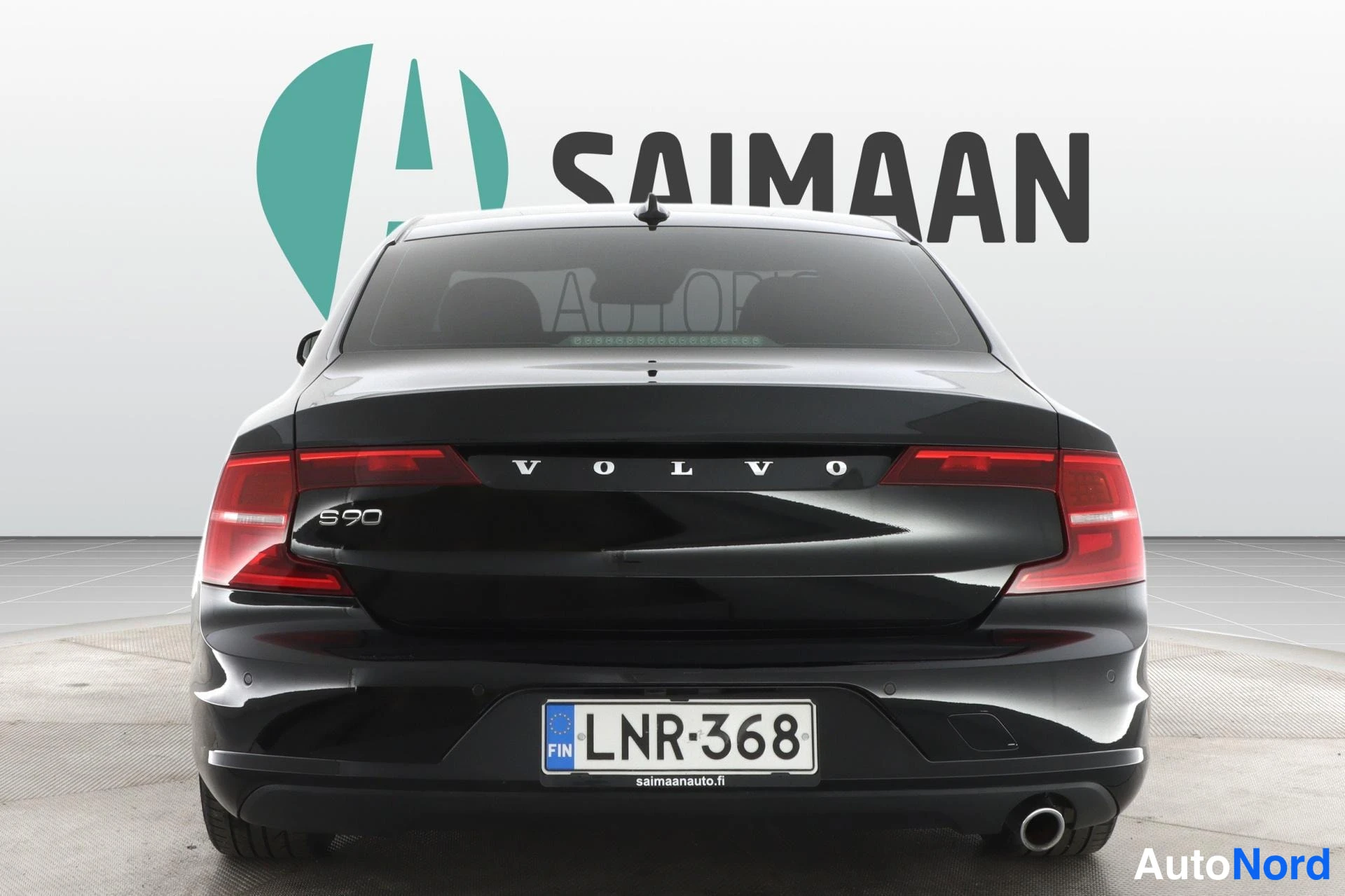 Musta Volvo S90 2017, takaa, kuva 8