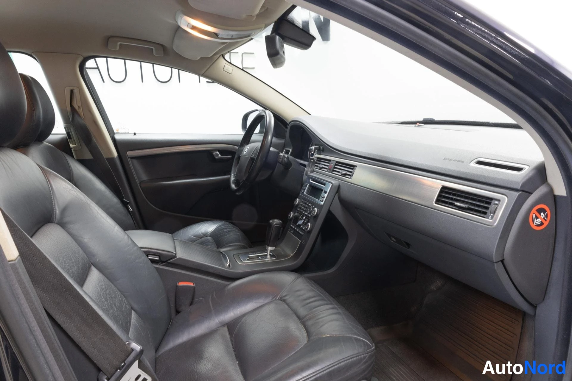 Sininen Volvo S80 2006, ohjaamo, kuva 7