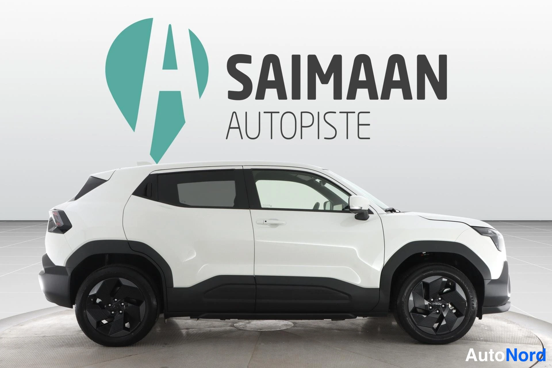 Valkoinen Suzuki Vitara 2026, sivulta, kuva 5