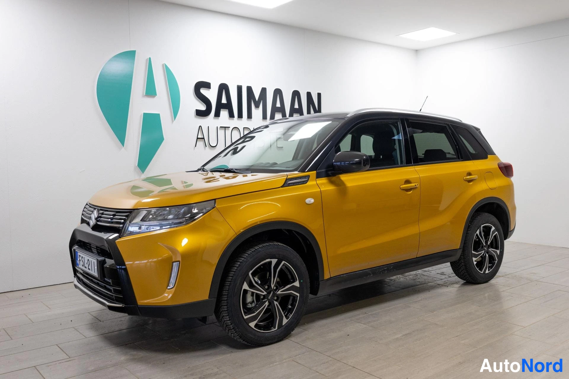 Keltainen Suzuki Vitara 2026, etuviisto, keula vasemmalle, kuva 2
