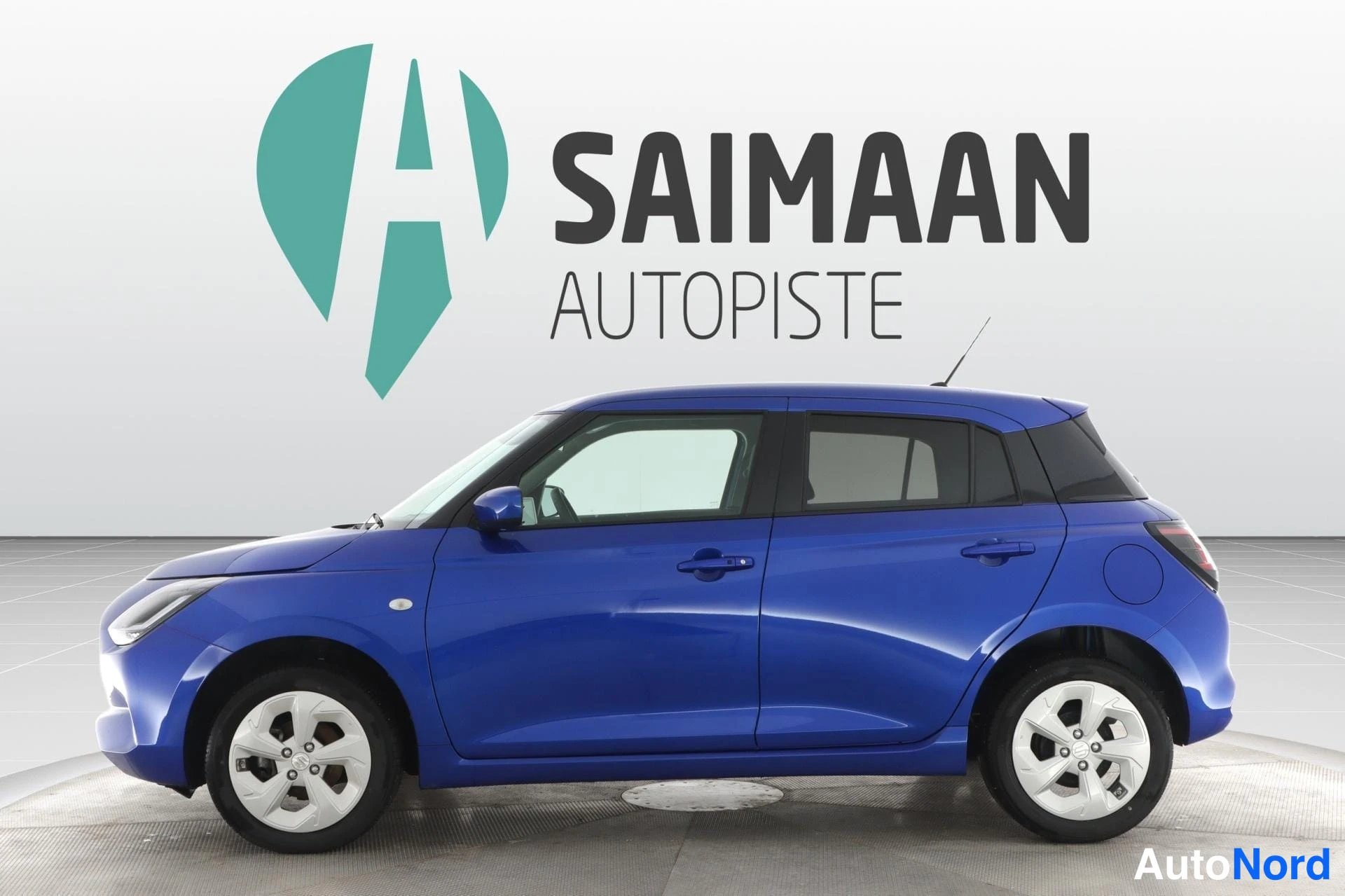 Sininen Suzuki Swift 2025, sivulta, kuva 4