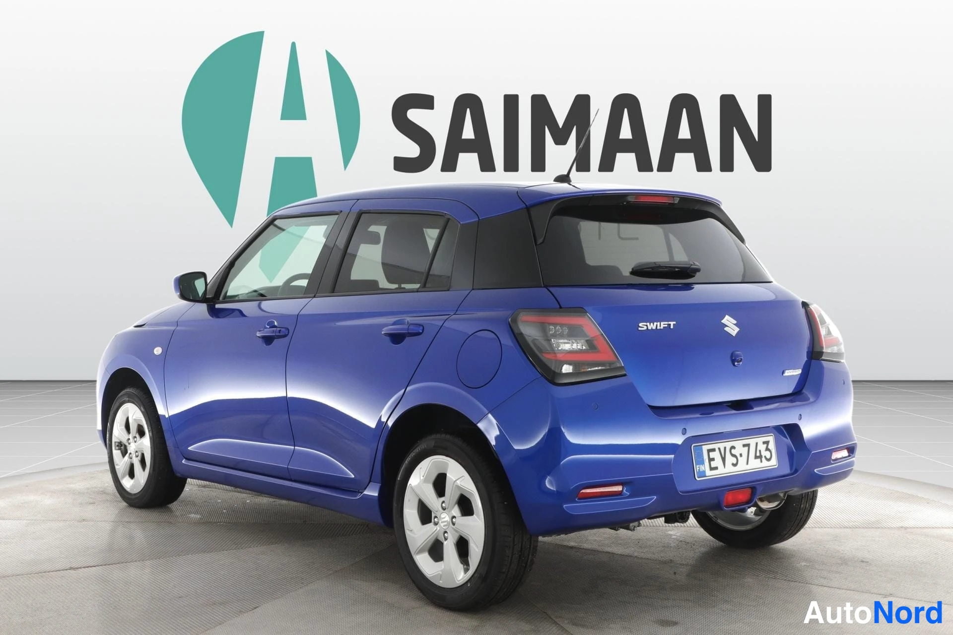 Sininen Suzuki Swift 2025, takaviisto, kuva 6