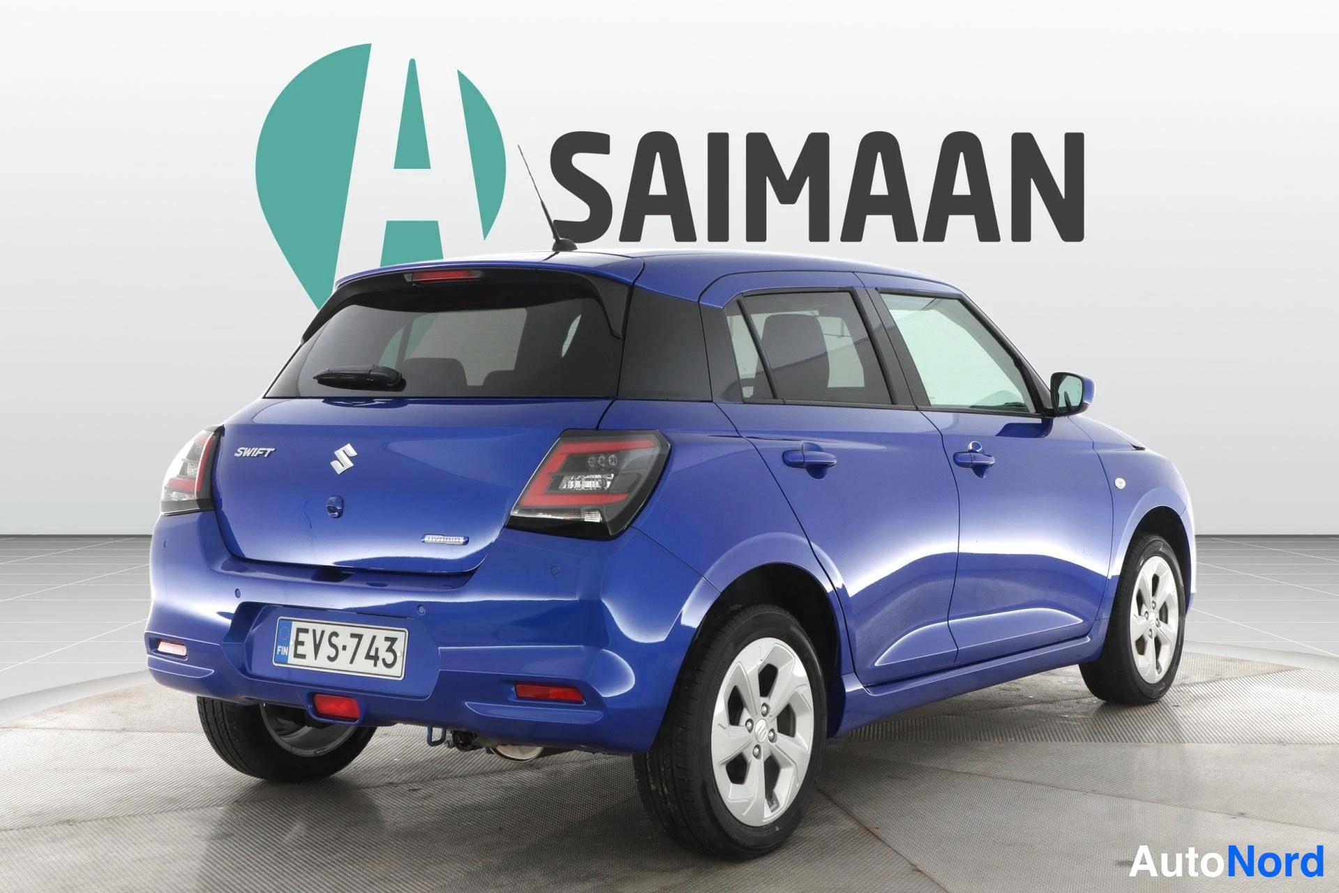 Sininen Suzuki Swift 2025, takaviisto, kuva 7