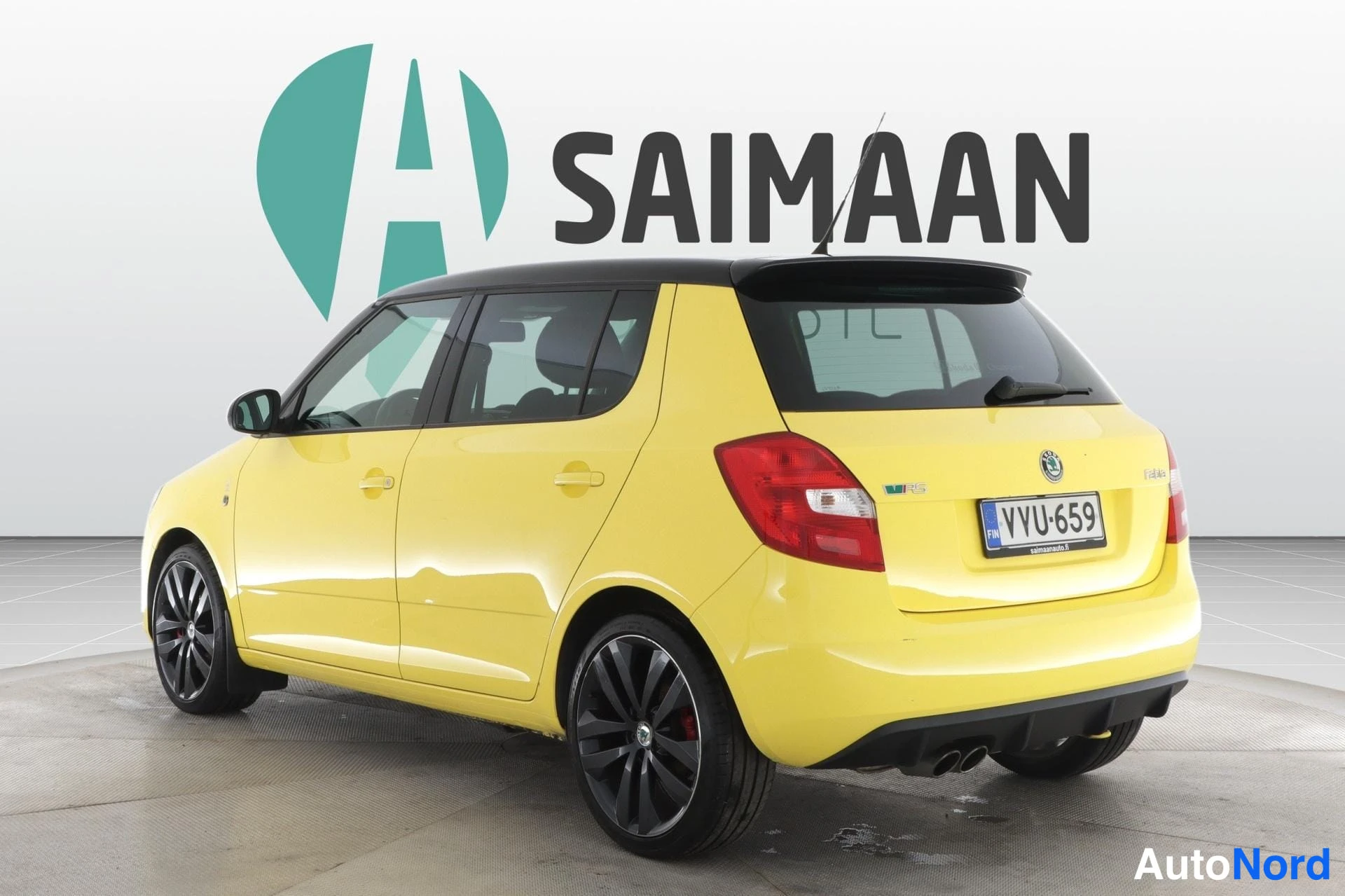 Keltainen Skoda Fabia 2011, takaviisto, kuva 6