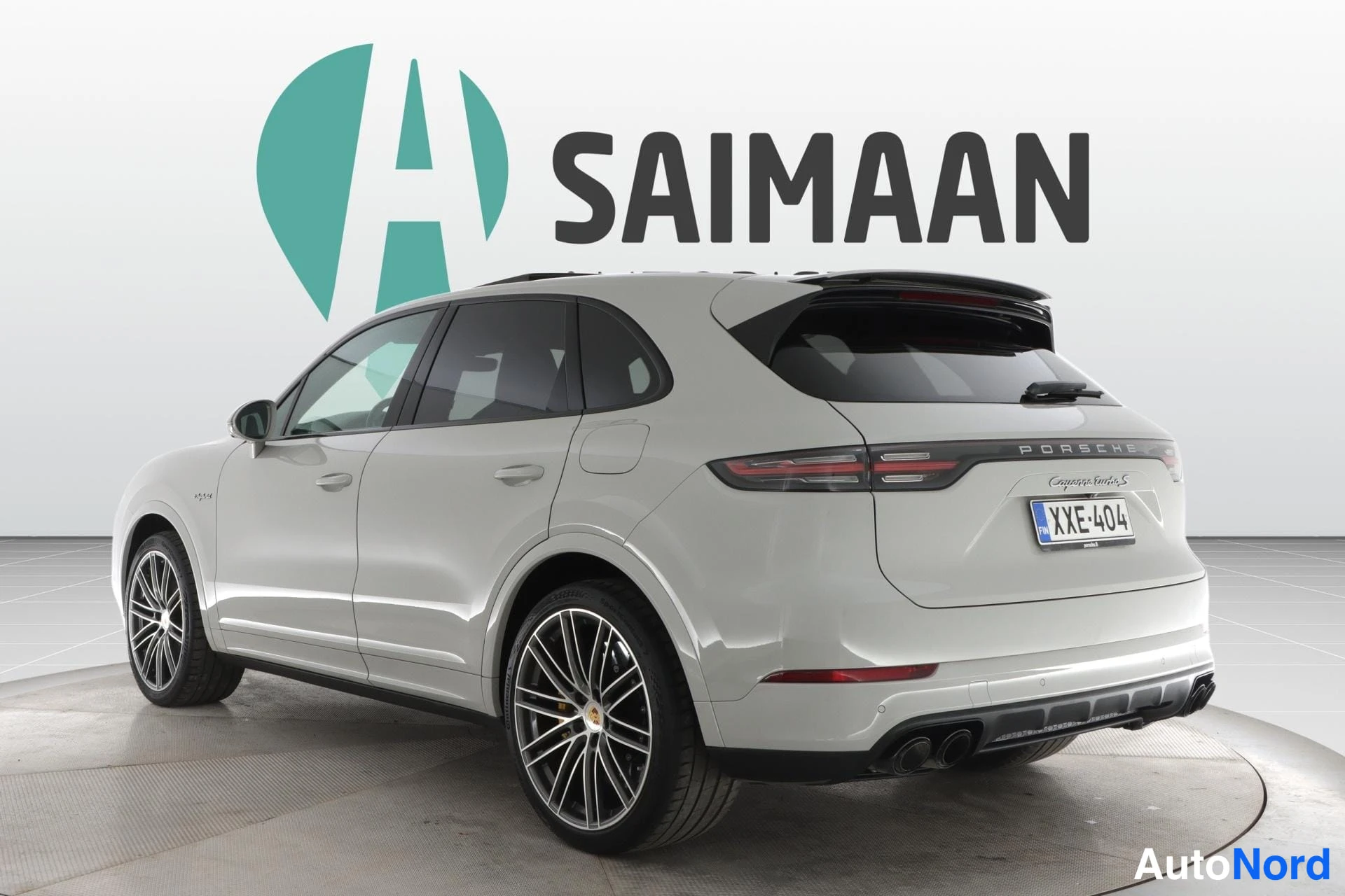 Harmaa Porsche Cayenne 2020, takaviisto, kuva 10