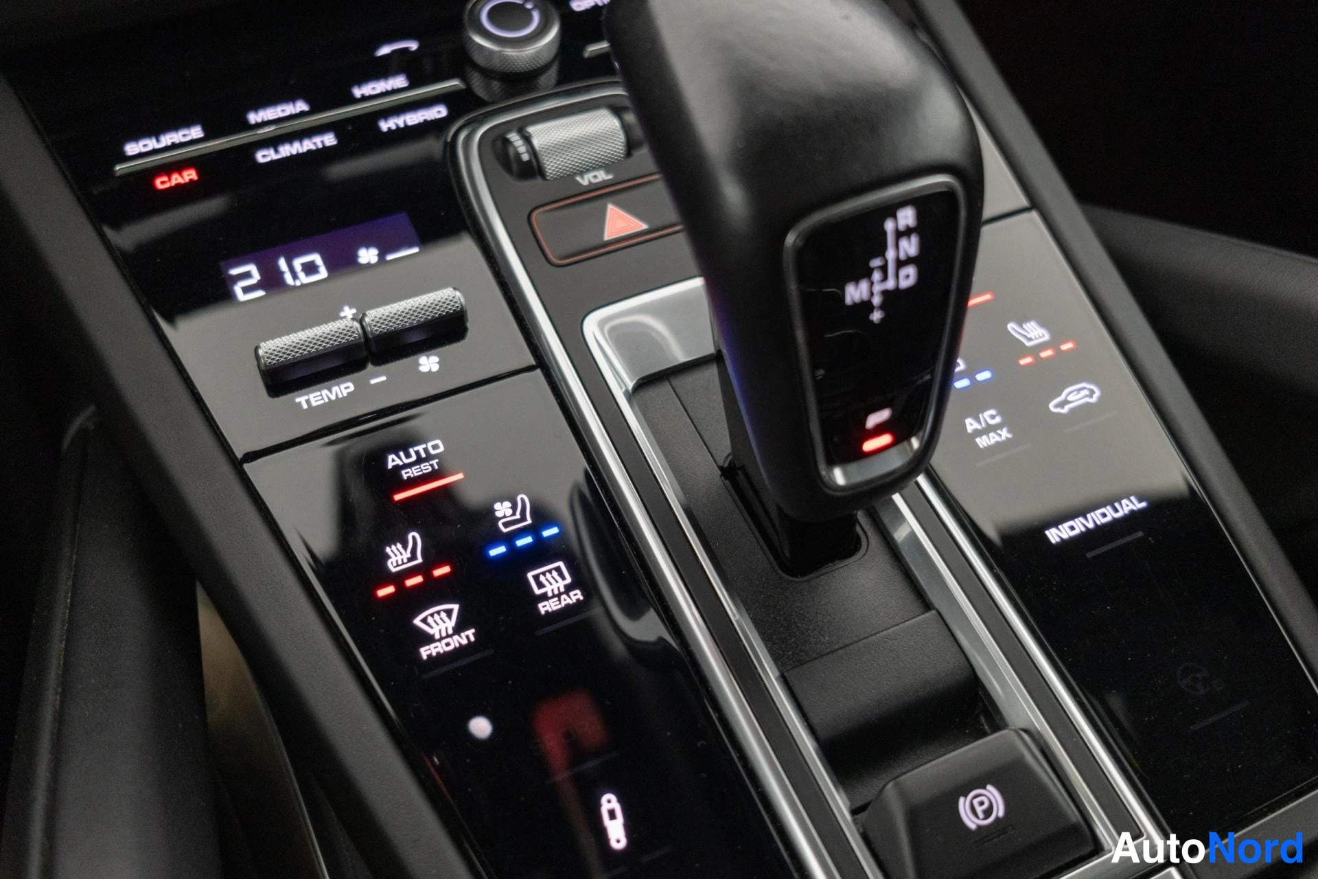 Harmaa Porsche Cayenne 2020, yksityiskohta, kuva 21