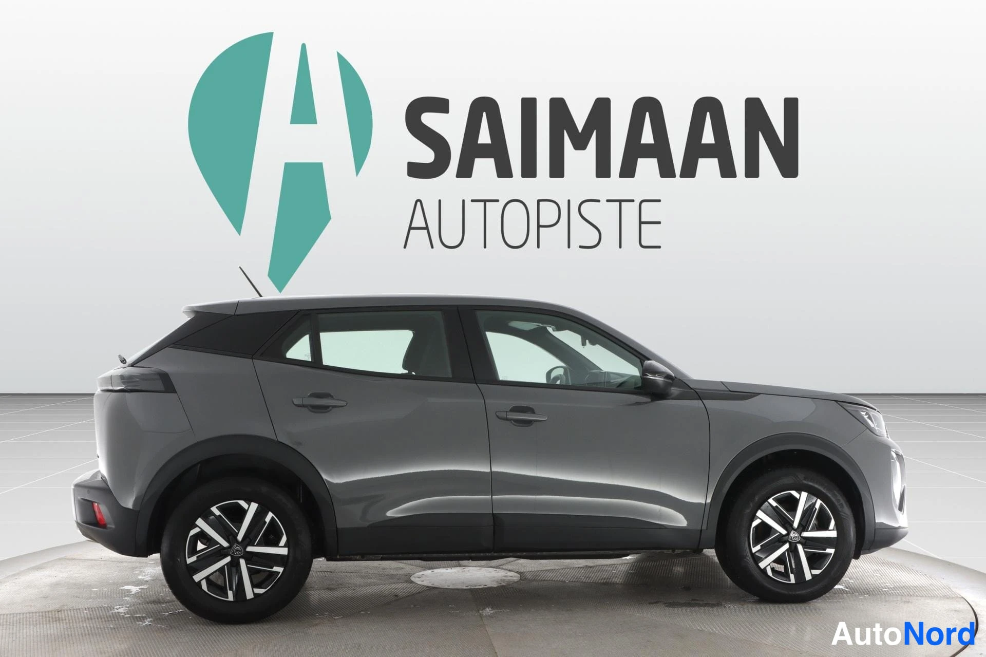 Harmaa Peugeot 2008 2024, sivulta, kuva 5