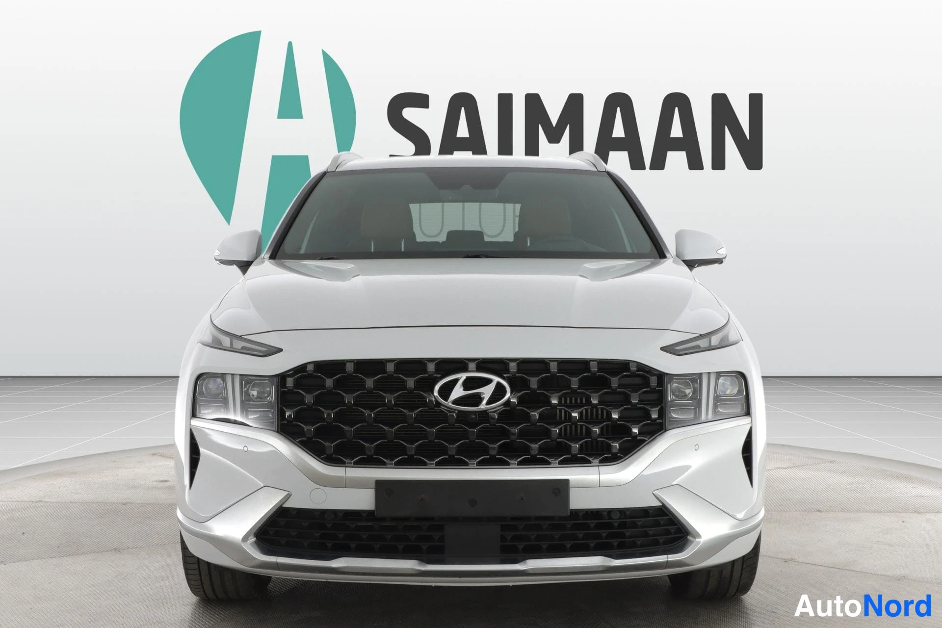 Valkoinen Hyundai Santa Fe 2022, edestä, kuva 3
