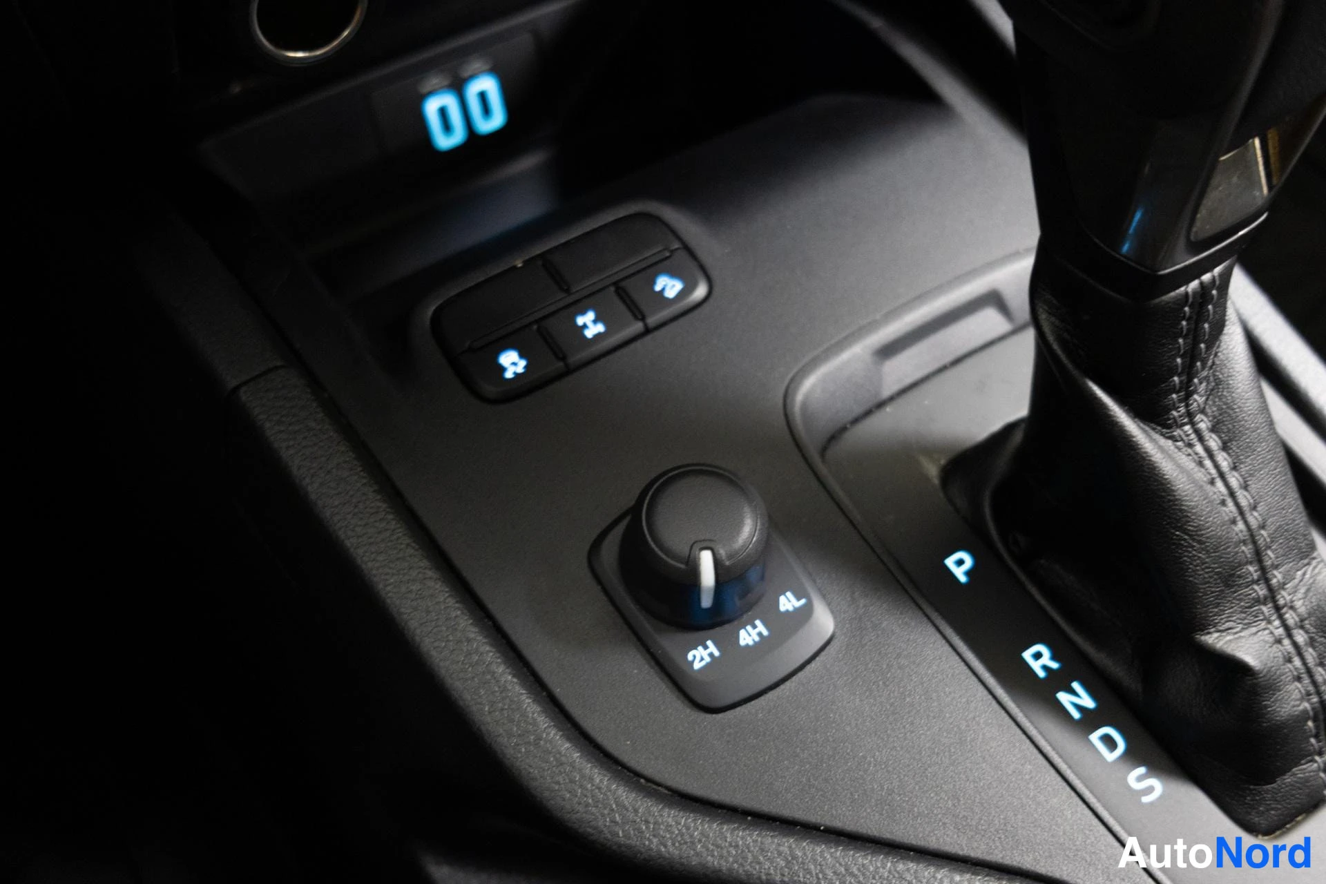 Harmaa Ford Ranger 2023, yksityiskohta, kuva 15